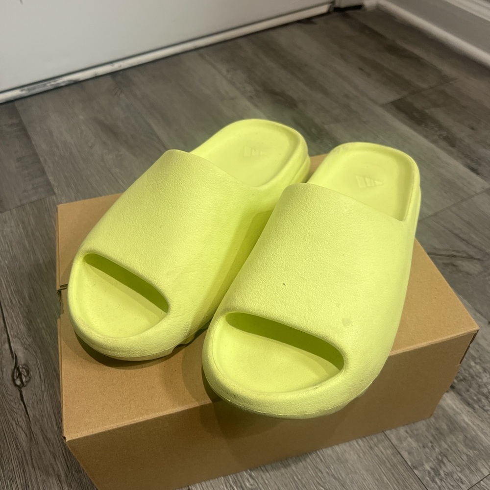 Adidas Yeezy Slide Glow Green